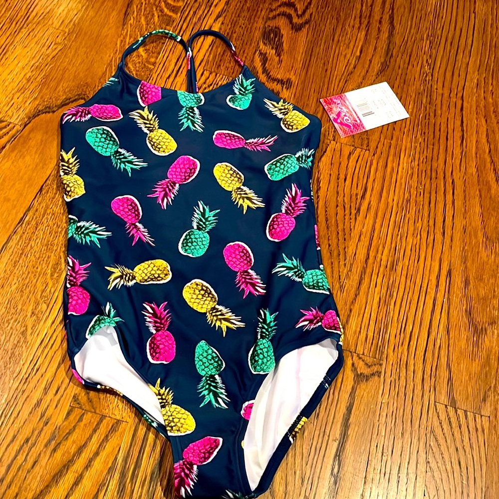 Kanu swimsuit size 14 girls